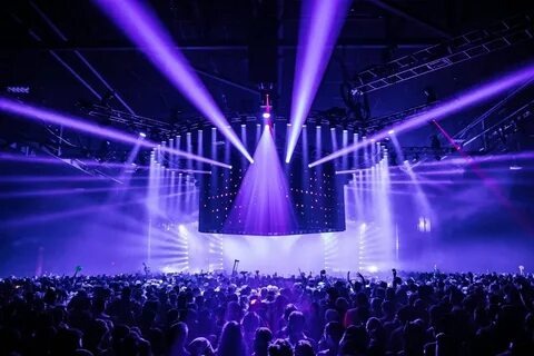 فعالية تنشيط علامة تجارية من Bombina Events — إضاءة RGB تفاعلية، مساحة مفتوحة للتفاعل، وتجربة غامرة للجمهور